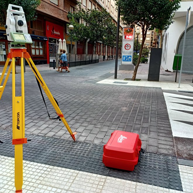 Teodolito en la Calle Galicia de Logroño